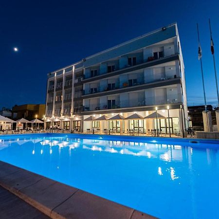 Hotel Marcelli Numana Bagian luar foto